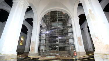 Inspeccionan obras en la Catedral y el Teatro Nacional