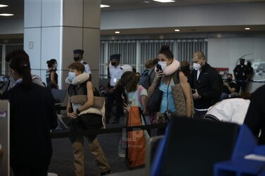 Más de 150 pasajeros israelíes parten a casa en vuelo humanitario desde Panamá
