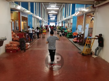 Comerciantes de Merca piden cambio de horario