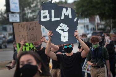‘Quítanos la rodilla de encima’; nueva protesta contra el racismo
