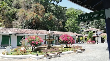 Cultura bajo el cerro