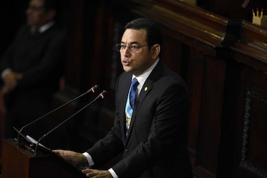 Congresistas consideran inmunidad de presidente guatemalteco acusado de corrupción