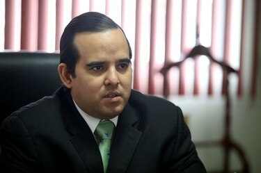 Ministro Carles pide a Fiscalía suspender investigación contra productores