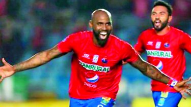 Baloy se viste de héroe en la final