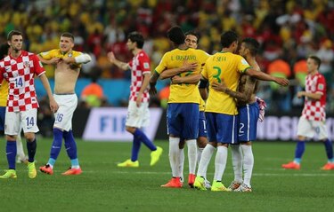 Brasil entrenará por la mañana para ver los partidos del Mundial