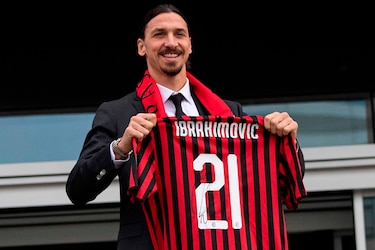 Ibrahimovic llega a Milán por ‘una última dosis de adrenalina’