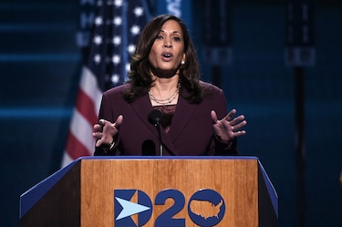 Kamala Harris acepta histórica candidatura a vicepresidenta de Estados Unidos
