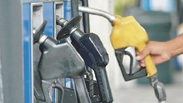 Precios de la gasolina bajarán a partir del viernes