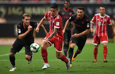 Arsenal vence en los penaltis a Bayern con James de titular