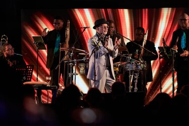 Omar Alfanno y el concierto íntimo que brindó en favor de la niñez panameña