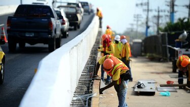 Déficit asciende a $1,880 millones en 2014