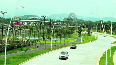 Ordenan el cierre temporal de los estacionamientos de la cinta costera