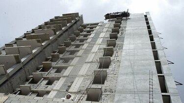 Inversión privada en construcción cae 26%