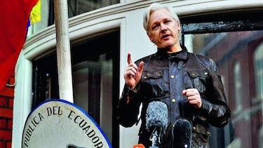Ecuador otorga ciudadanía a Julian Assange, de WikiLeaks
