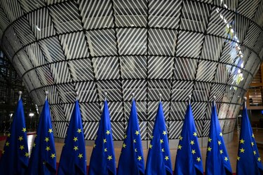 La UE explora cómo mantener abierto estrecho de Ormuz, pero es reacia a enviar barcos