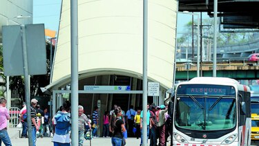 Licitación de buses atrae a 26 empresas