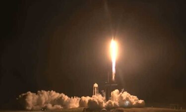 Despega cohete de SpaceX con cuatro astronautas hacia la estación espacial