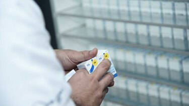 Comisión entrega listado único de medicamentos al Ministerio de Salud