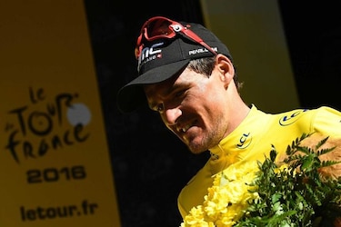 Van Avermaet gana etapa y es el nuevo líder del Tour de Francia