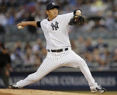 Kuroda y Canó empujan a Yankees a triunfo