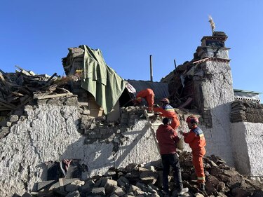 La cifra de muertos por el terremoto en el Tíbet se eleva a 126
