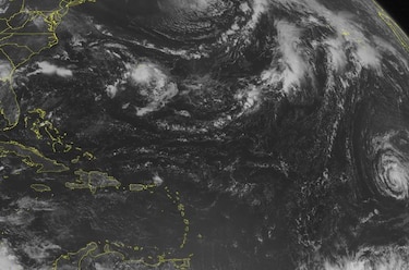 Tormenta tropical Fred se debilita en el Atlántico