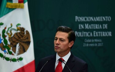 La unidad mexicana busca líder