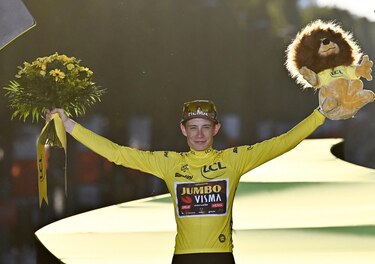Vingegaard conquista el Tour, la última etapa la ganó Philipsen
