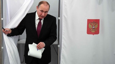 Putin se encamina a un cuarto mandato, la oposición denuncia fraudes