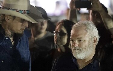 Texas: dos civiles persiguieron al autor de la matanza en iglesia