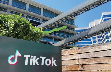 Denuncian TikTok ante justicia de Estados Unidos tras muerte de dos niñas por ‘reto del apagón’