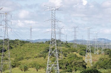 Secretaría de Energía convoca a subasta de energía por retrasos en proyectos