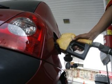 Litro de gasolina a menos de 50 centésimos