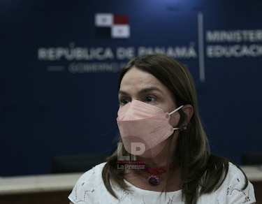 Ministra Gorday de Villalobos: 4 mil docentes no se han vacunado