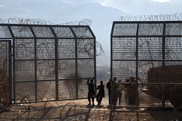 Siria e Israel acuerdan alto el fuego con apoyo de Estados Unidos, según enviado especial de Trump