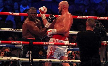 Tyson Fury sigue imbatido y mantiene su cinturón WBC del peso pesado
