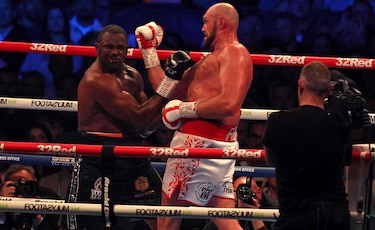 Tyson Fury sigue imbatido y mantiene su cinturón WBC del peso pesado