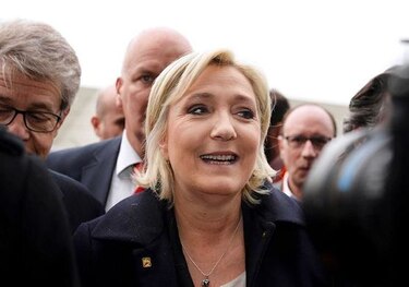 Candidata de extrema derecha, Marine Le Pen, actualiza su programa