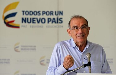 Gobierno desmiente que acuerdo con Farc incluya proceso a Uribe
