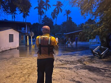 Se mantiene aviso de vigilancia en todo el país por lluvias; reportan afectaciones en al menos cuatro provincias