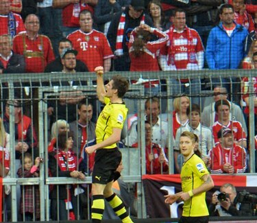 Bayern cae 3-0 ante el Dortmund y suma una nueva derrota