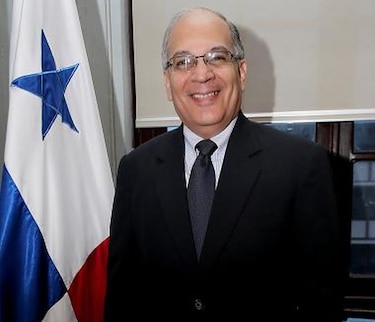 'Solo vemos como corrupción el robo descarado. Corrupción es mucho más'
