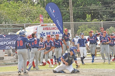 Con susto, equipo de Panamá B mantiene su invicto en el Latinoamericano Senior