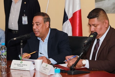 Aerolíneas objetan propuesta de elevar el descuento de jubilados en los pasajes aéreos