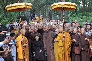 Muere en Vietnam el monje budista que llevó el ‘mindfulness’ a Occidente