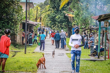 Investigan presunta secta que retenía a 14 menores de edad