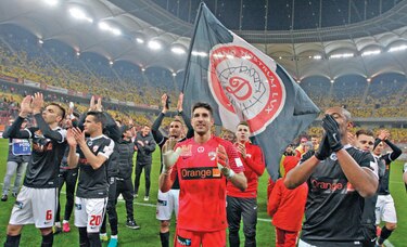 Jaime Penedo estudia su futuro en Rumania