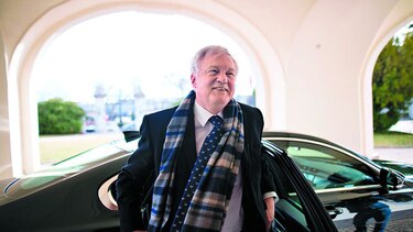 Davis: ‘brexit’ se inicia a finales de marzo’