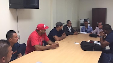 Trabajadores ponen fin a protesta y liberan el estadio de béisbol Roberto ‘Flaco Bala’ Hernández