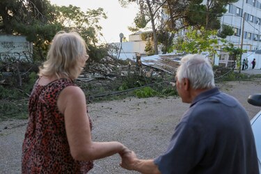 Un fuerte temporal provoca muertes y severos destrozos en Argentina 